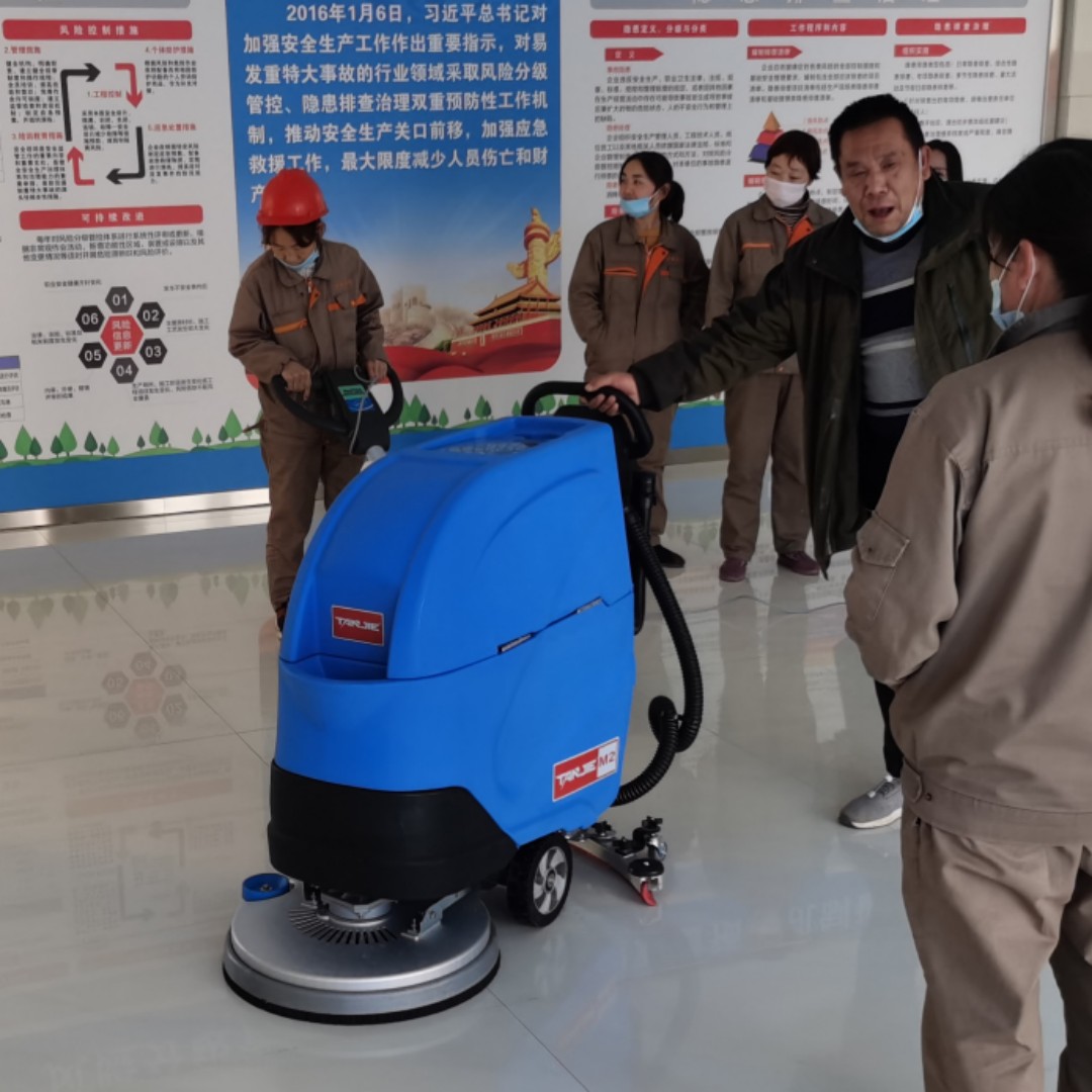 萍乡食堂用洗地机效果如何？手推式洗地机怎么选购？