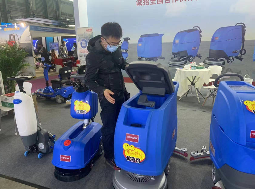 萍乡坦洁洗地机公司致力于电动洗地机的生产、销售和服务百家